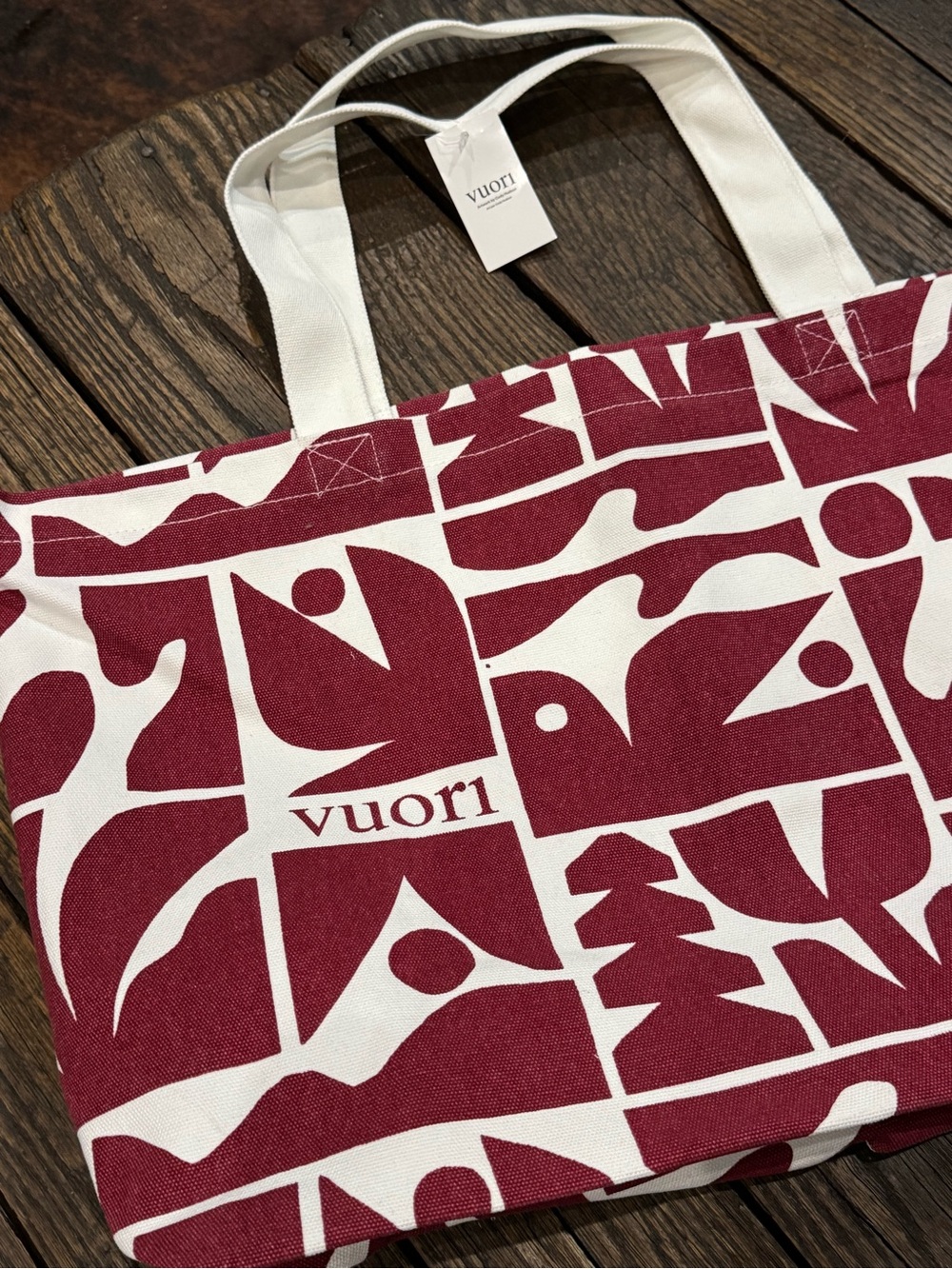Vuori NWT Red & White Graphic Tote Bag